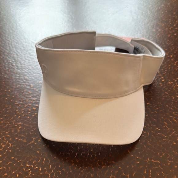 Puma Classic White Visor - Picture 1 of 3